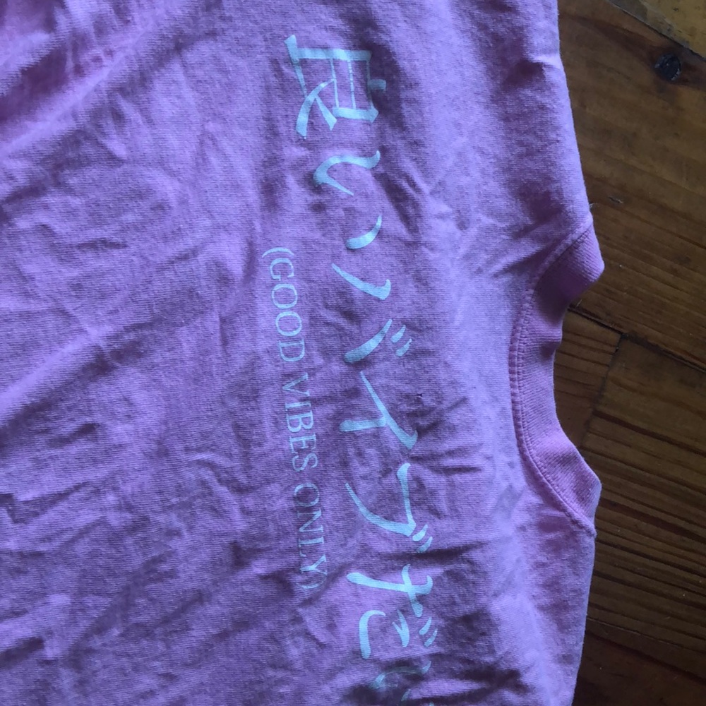 Bought this a few weeks ago it’s just too small for me. It’s a small 100% cotton